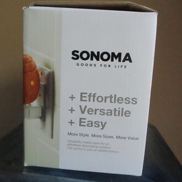 Sonoma Scented Wax Cube Outlet Warmer PUMPKIN Brand New in Box w/Tag - Picture 4 of 6